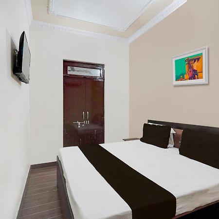 Oyo Hotel Maharaja Palace 密拉特 外观 照片