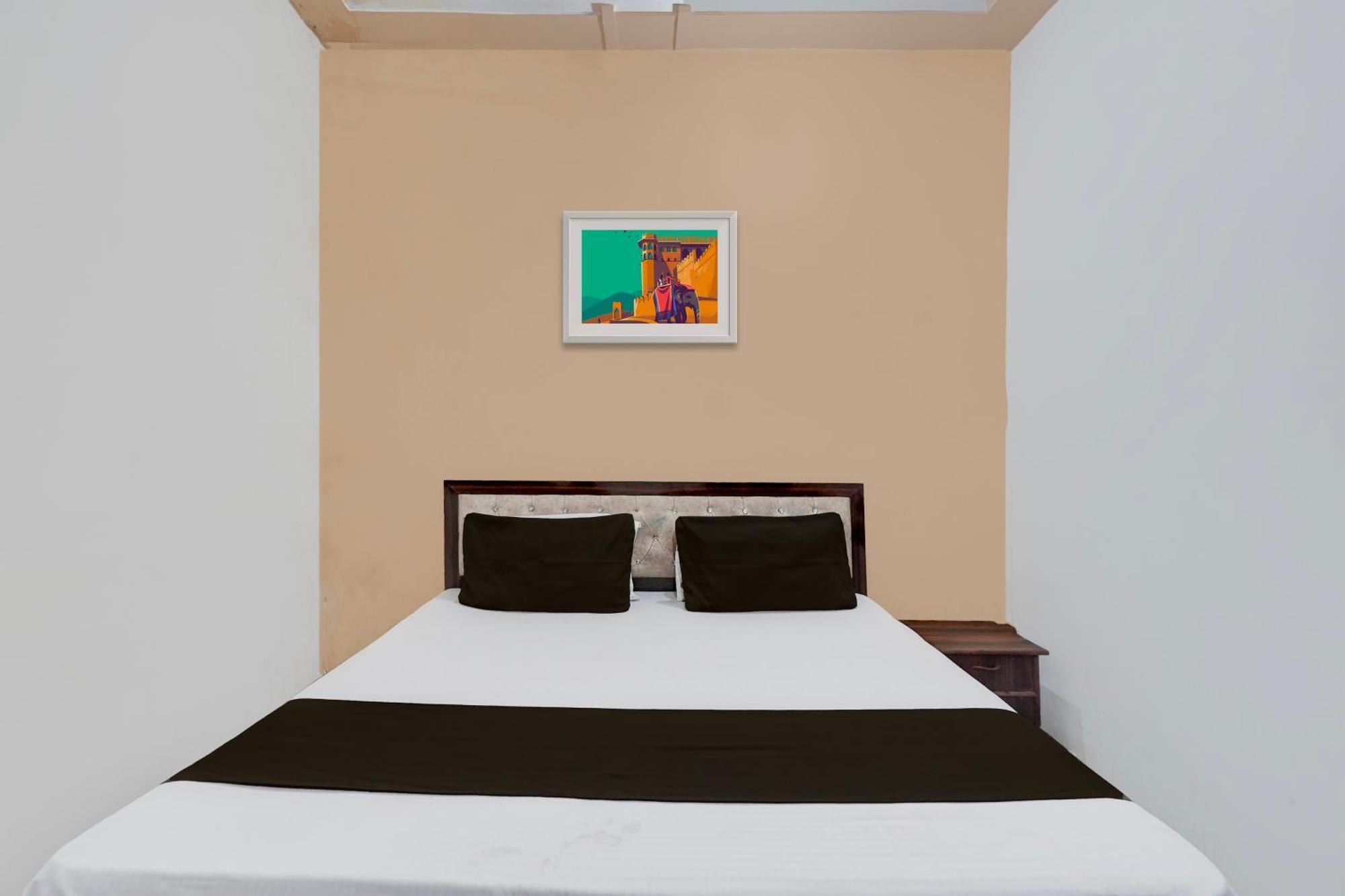 Oyo Hotel Maharaja Palace 密拉特 外观 照片