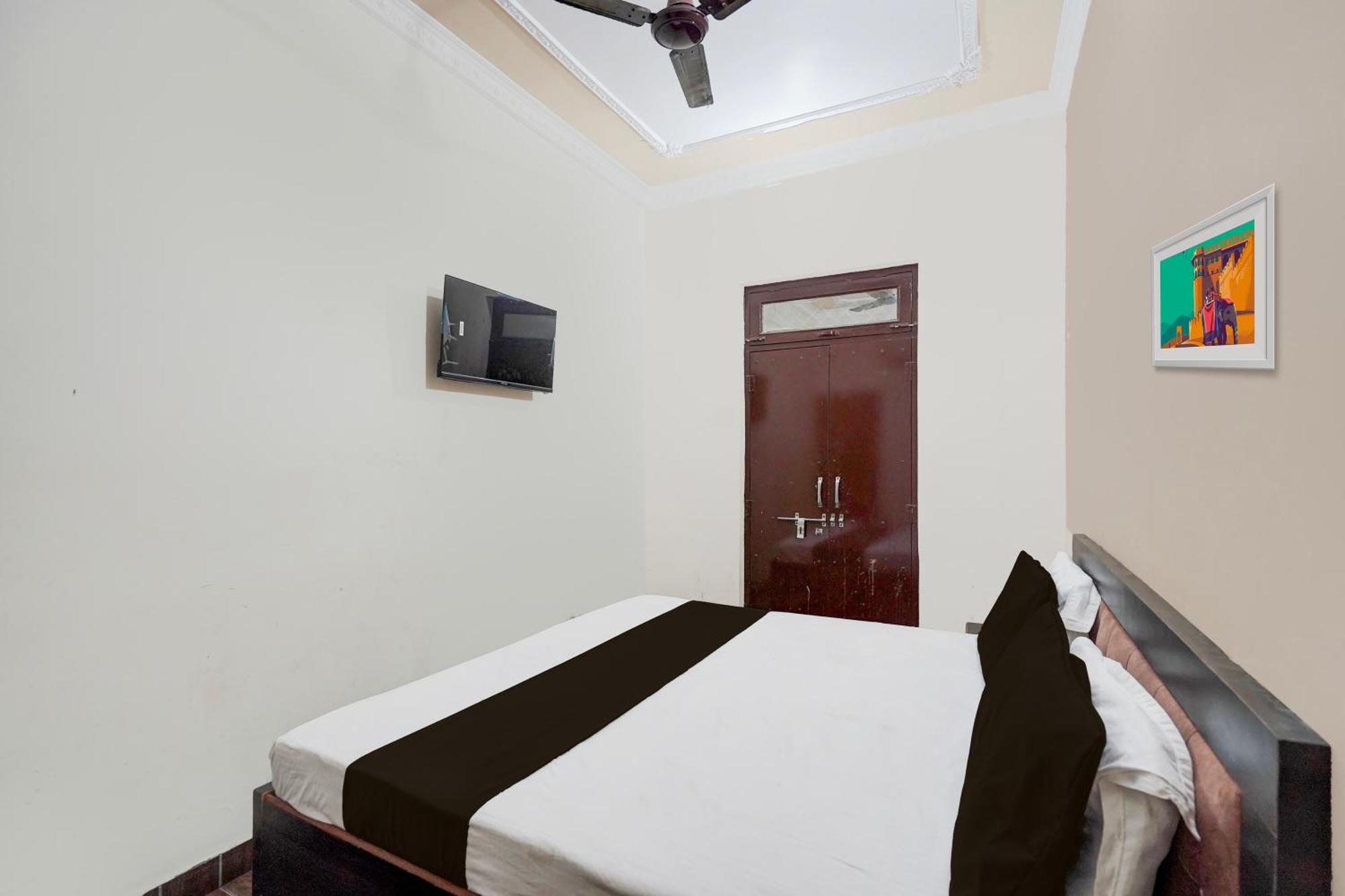 Oyo Hotel Maharaja Palace 密拉特 外观 照片