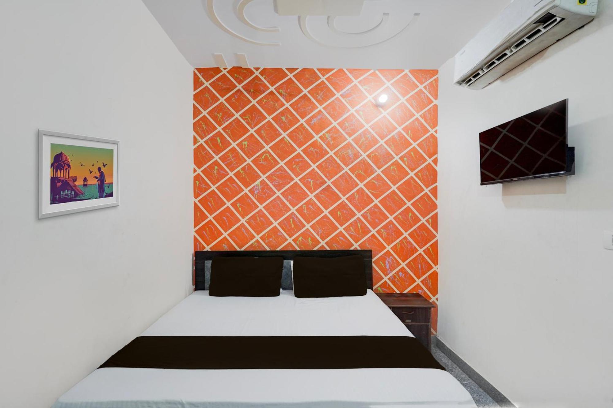 Oyo Hotel Maharaja Palace 密拉特 外观 照片