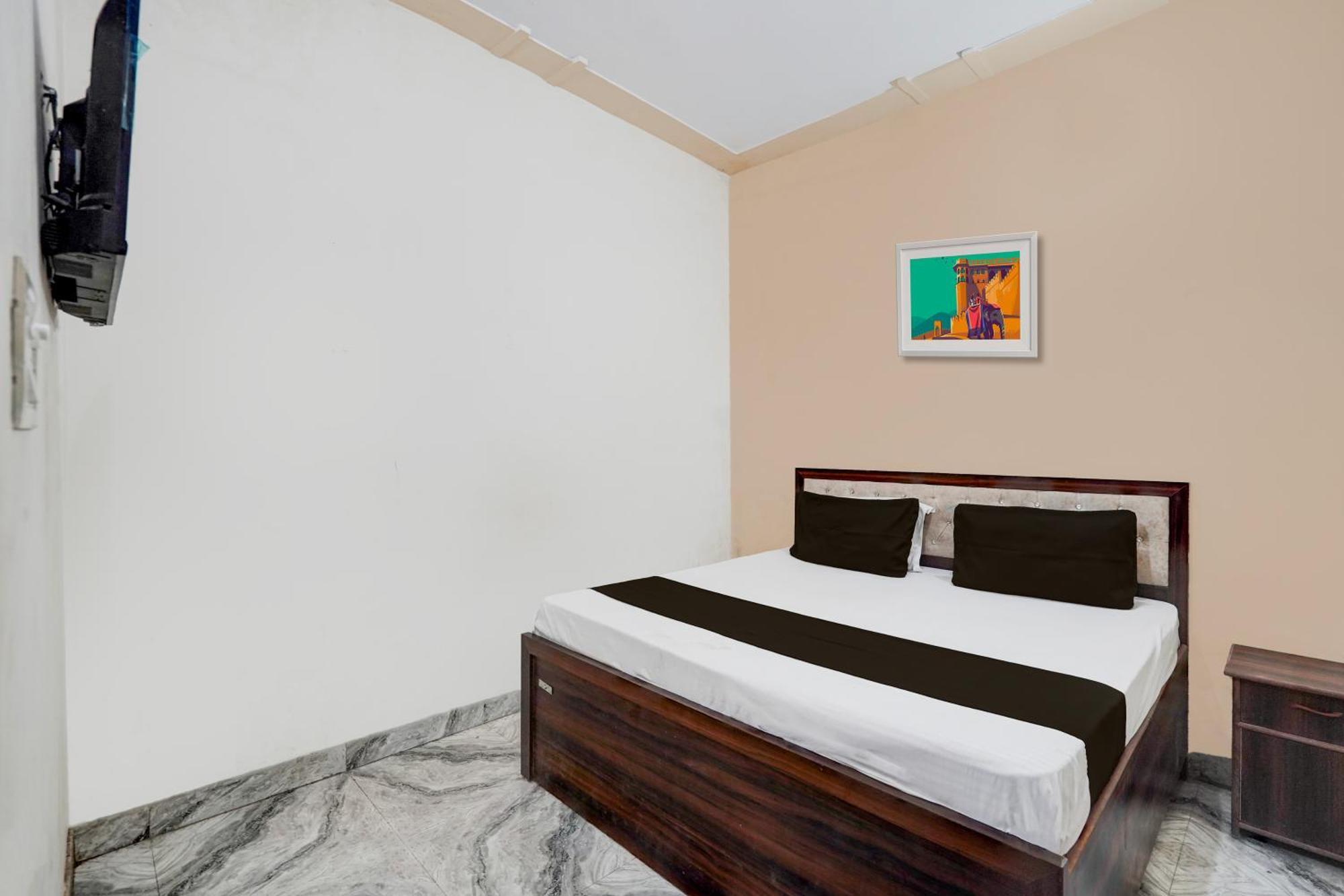 Oyo Hotel Maharaja Palace 密拉特 外观 照片